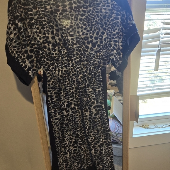 Women Swim suit cover up - Picture 5 of 5